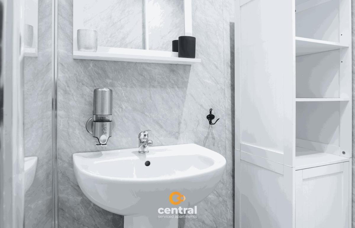 Central Serviced Apartments - 2 Bedrooms - Modern - Unique Touches - Free Street Parking - Fully Equipped - Close To City Centre - Short & Long Term Stays Available Дънди Екстериор снимка